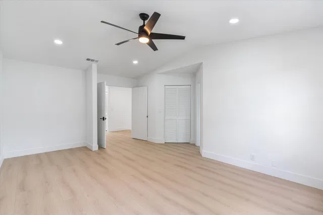 Residence photo 16