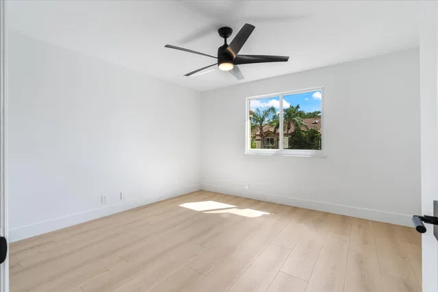 Residence photo 22