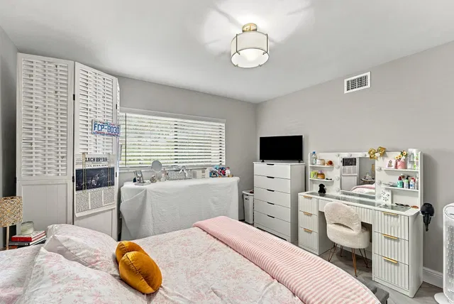  Unit 101 photo 25