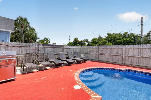  Residence photo 57