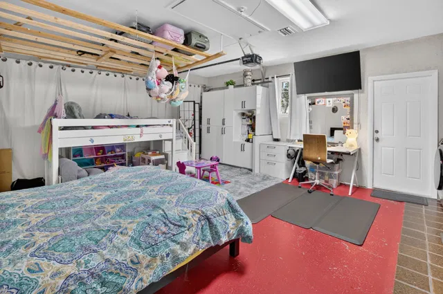  Residence photo 60