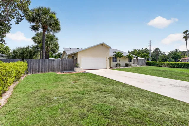  Residence photo 64