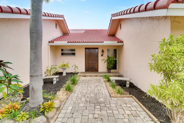 Residence photo 6