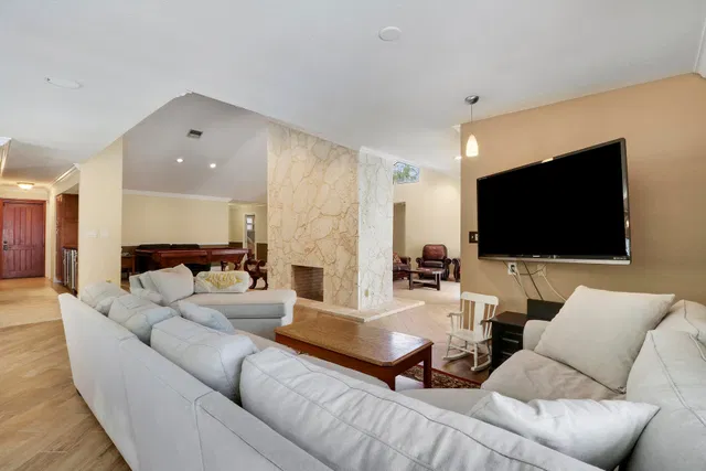 Residence photo 15