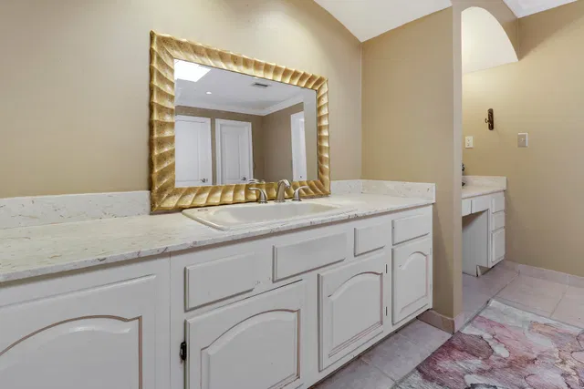 Residence photo 32