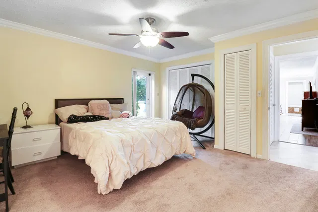 Residence photo 38