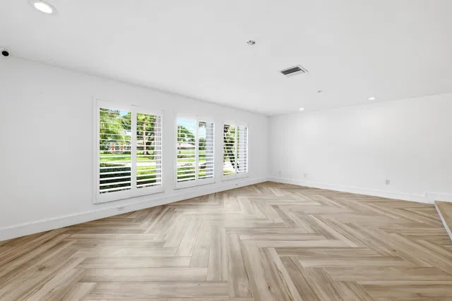 Residence photo 8