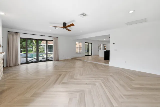 Residence photo 18