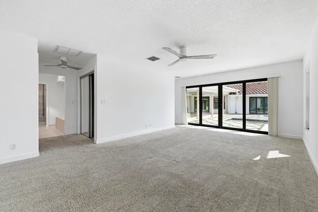 Residence photo 21