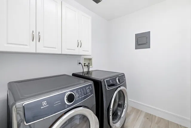 Residence photo 32