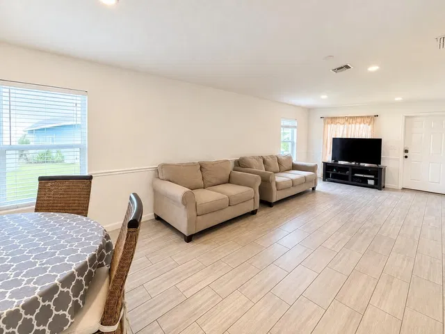 Residence photo 7