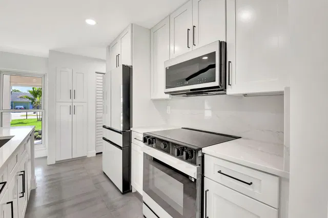 Residence photo 12
