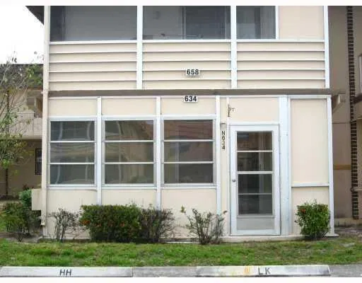 Unit 634 photo 7