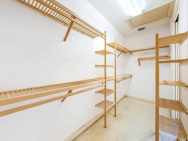 Residence photo 19