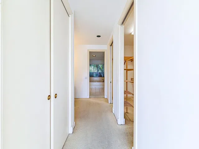 Residence photo 22