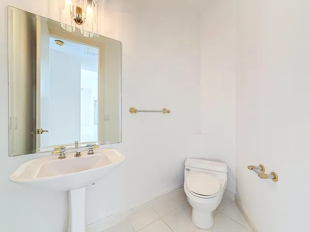 Residence photo 26