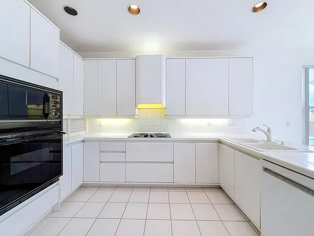 Residence photo 33