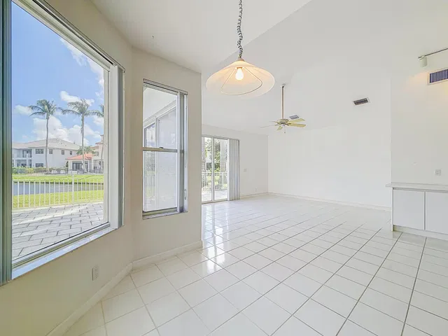Residence photo 40