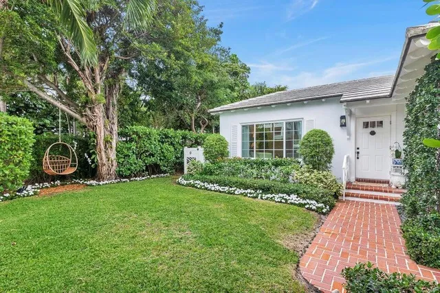 Residence photo 3