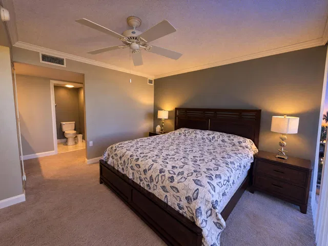 Unit 405 photo 8