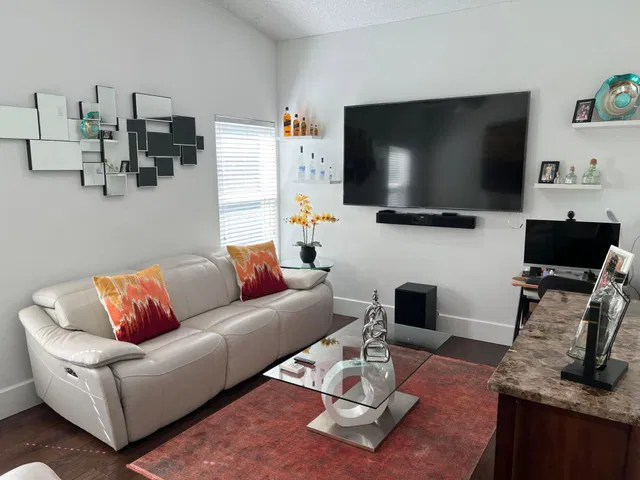 Residence photo 44