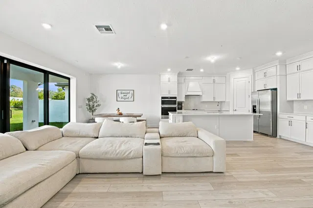 Residence photo 11