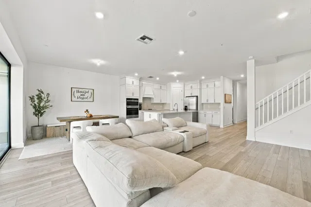 Residence photo 12