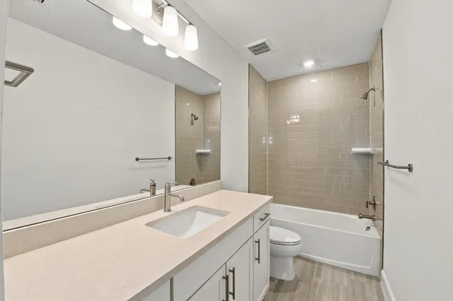 Residence photo 60