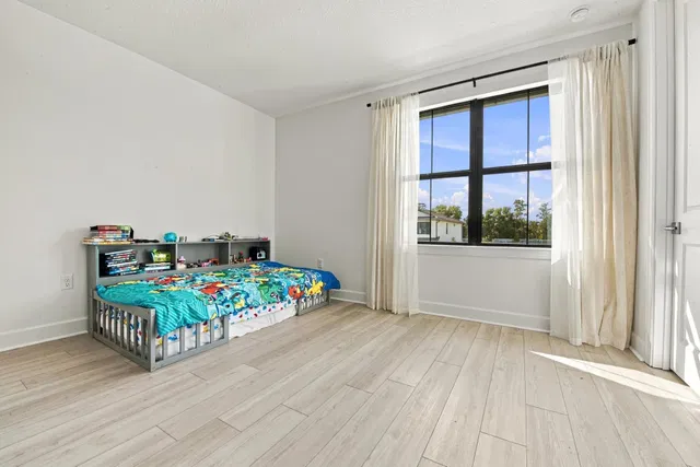 Residence photo 74