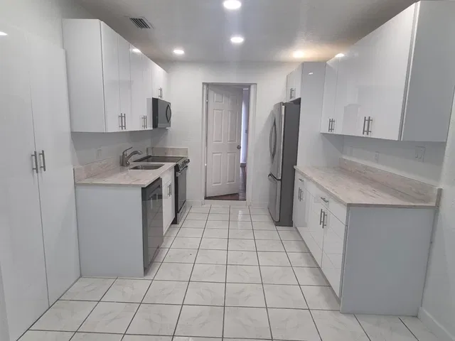 West Palm Beach Residence photo 13