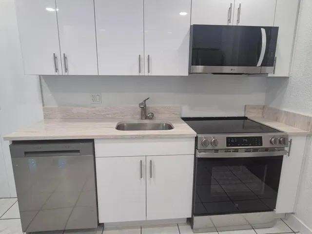 West Palm Beach Residence photo 14