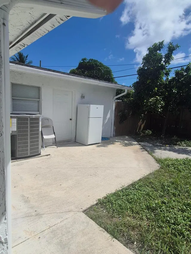 West Palm Beach Residence photo 20