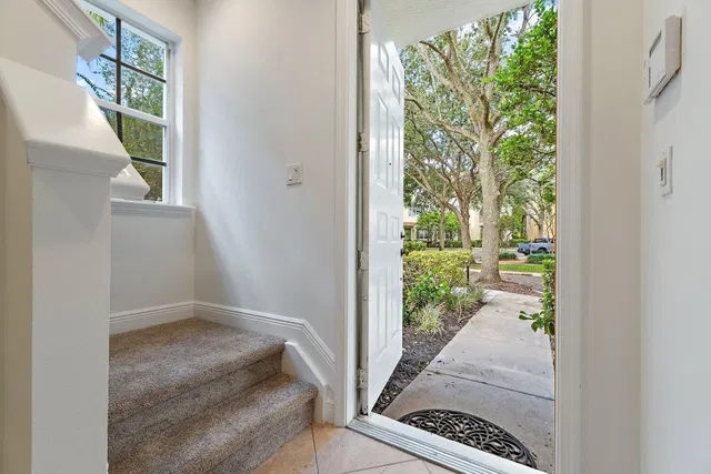  Residence photo 6