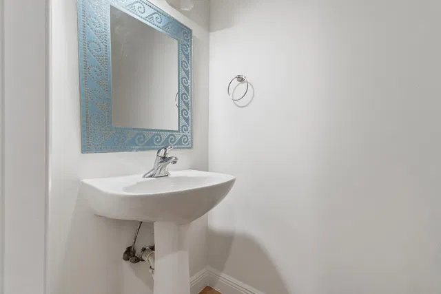  Residence photo 11