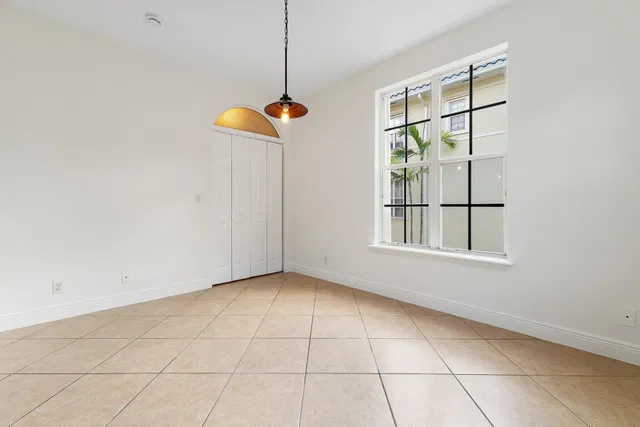  Residence photo 24