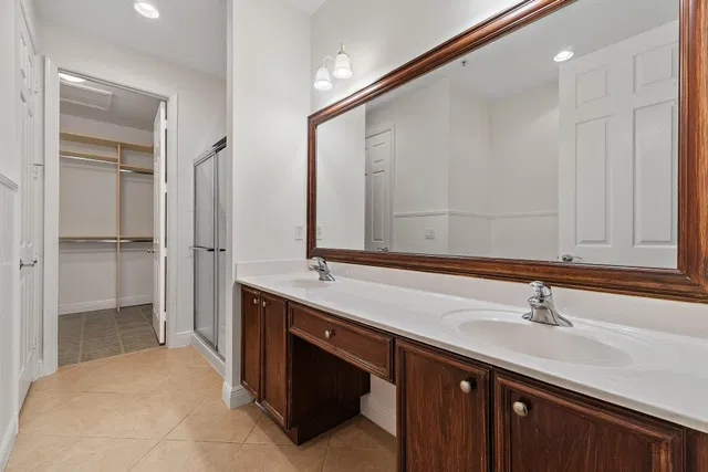  Residence photo 32