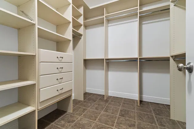  Residence photo 35
