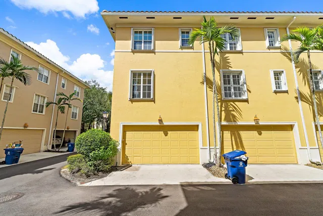 Residence photo 42