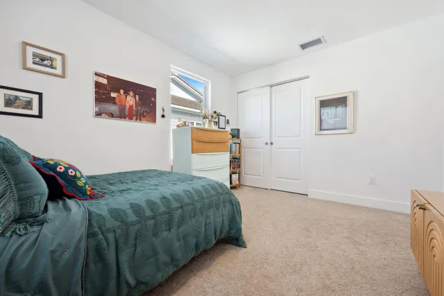 Residence photo 25