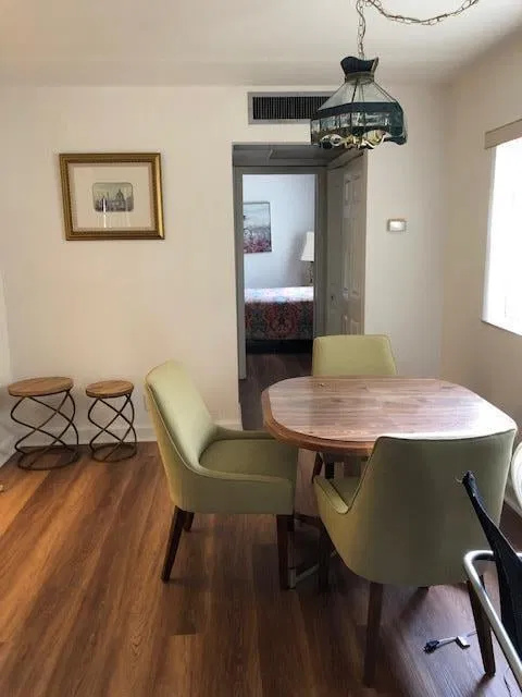 Residence photo 3