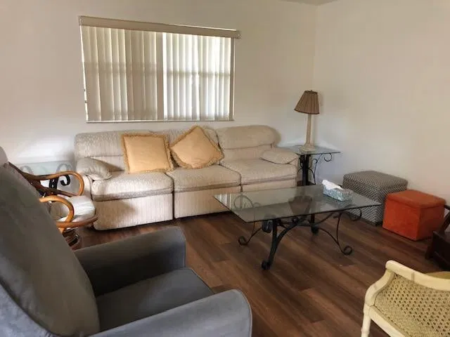 Residence photo 4