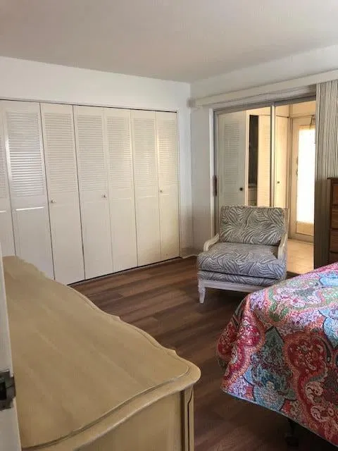 Residence photo 5