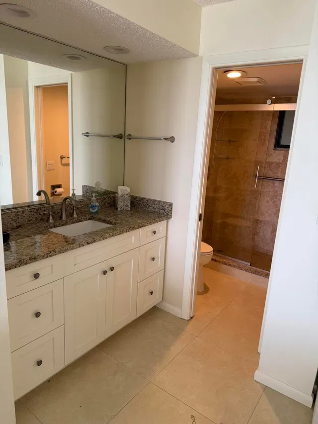 Unit 106 photo 7