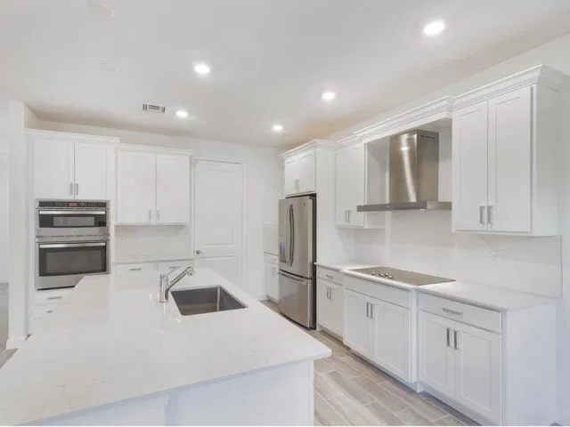  Residence photo 15
