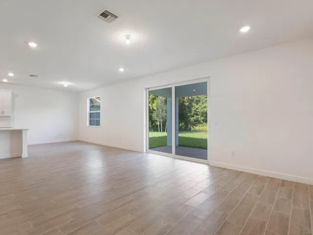  Residence photo 25