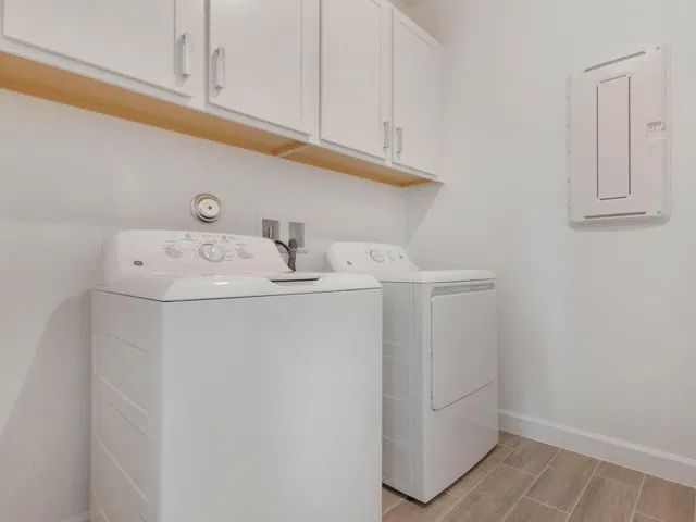  Residence photo 65