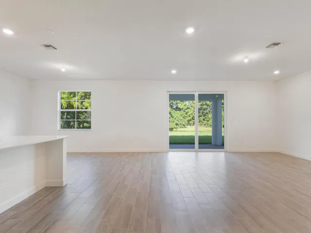 Residence photo 11