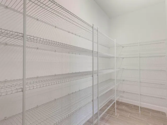 Residence photo 18