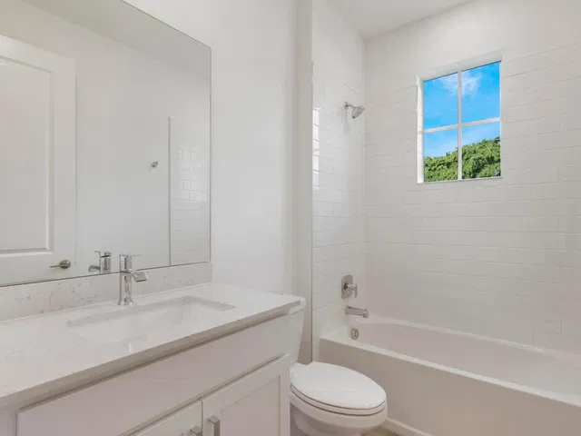 Residence photo 31