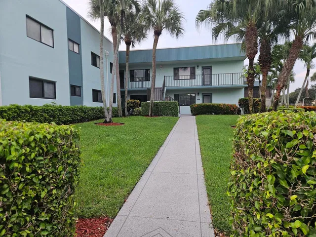 Unit 128 photo 2